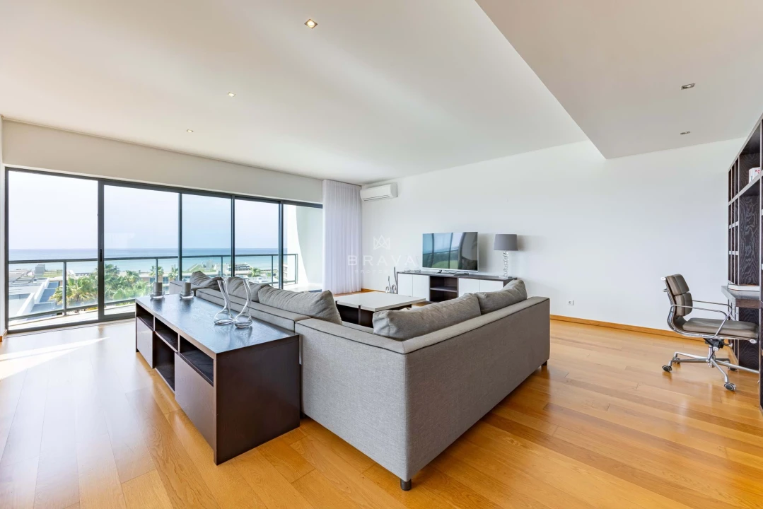 Apartamento T3 para Venda em Quarteira Foto 8