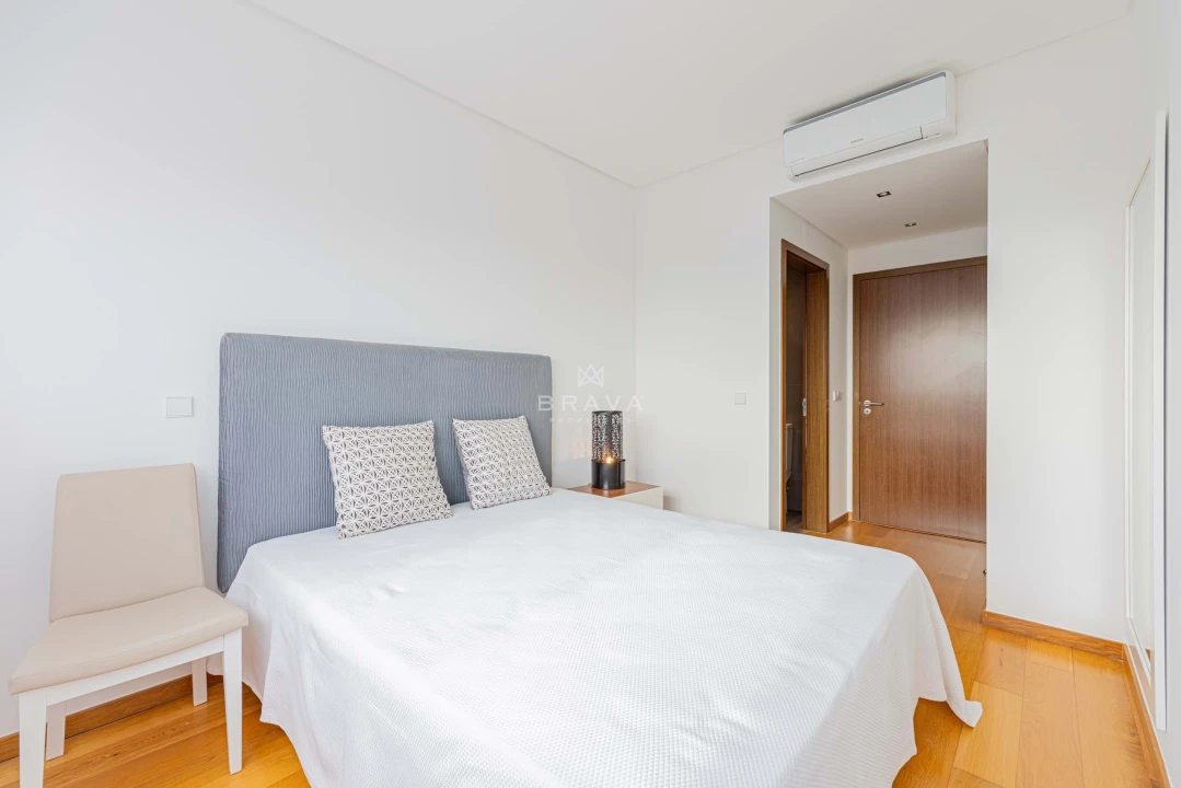 Apartamento T3 para Venda em Quarteira Foto 25