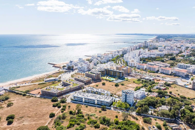 Apartamento T3 para Venda em Quarteira Foto 4