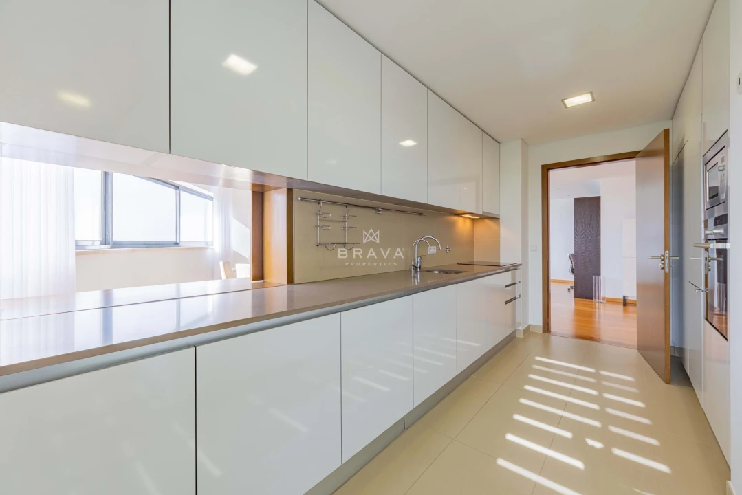 Apartamento T3 para Venda em Quarteira Foto 7