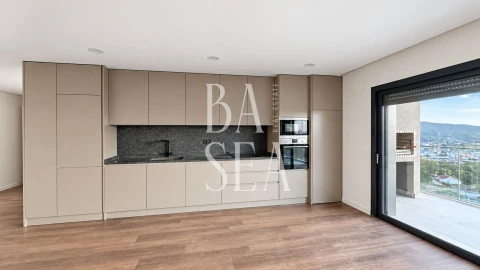 Apartamento T1 para Venda em Ferreiros e Gondizalves