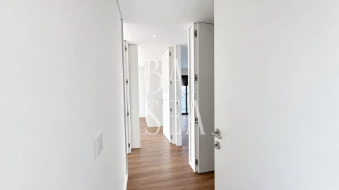 Apartamento T1 para Venda em Ferreiros e Gondizalves