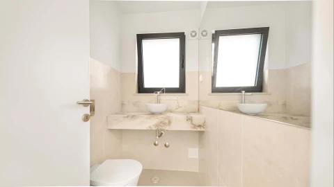 Moradia T3 para Venda em Santa Maria do Castelo e Santiago e Santa Susana