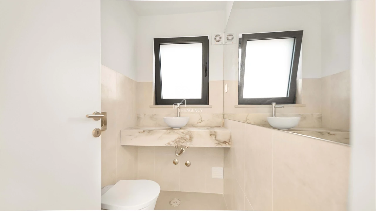 Moradia T3 para Venda em Santa Maria do Castelo e Santiago e Santa Susana Foto 15