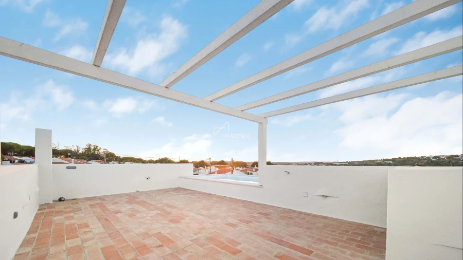 Moradia T3 para Venda em Santa Maria do Castelo e Santiago e Santa Susana Foto 6