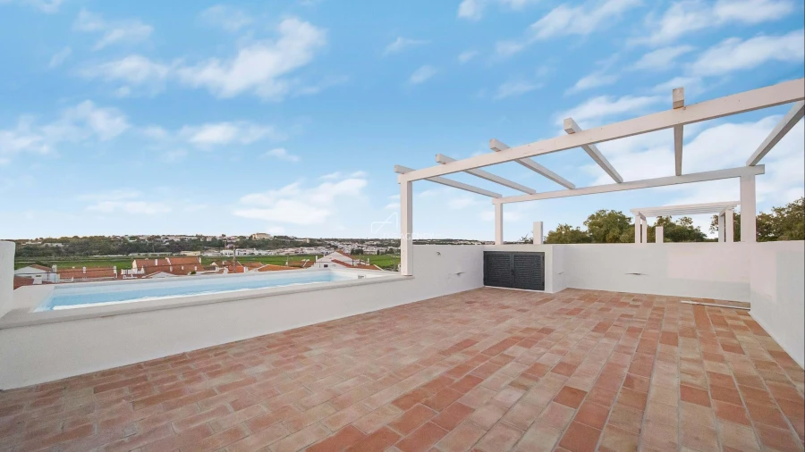 Moradia T3 para Venda em Santa Maria do Castelo e Santiago e Santa Susana Foto 4