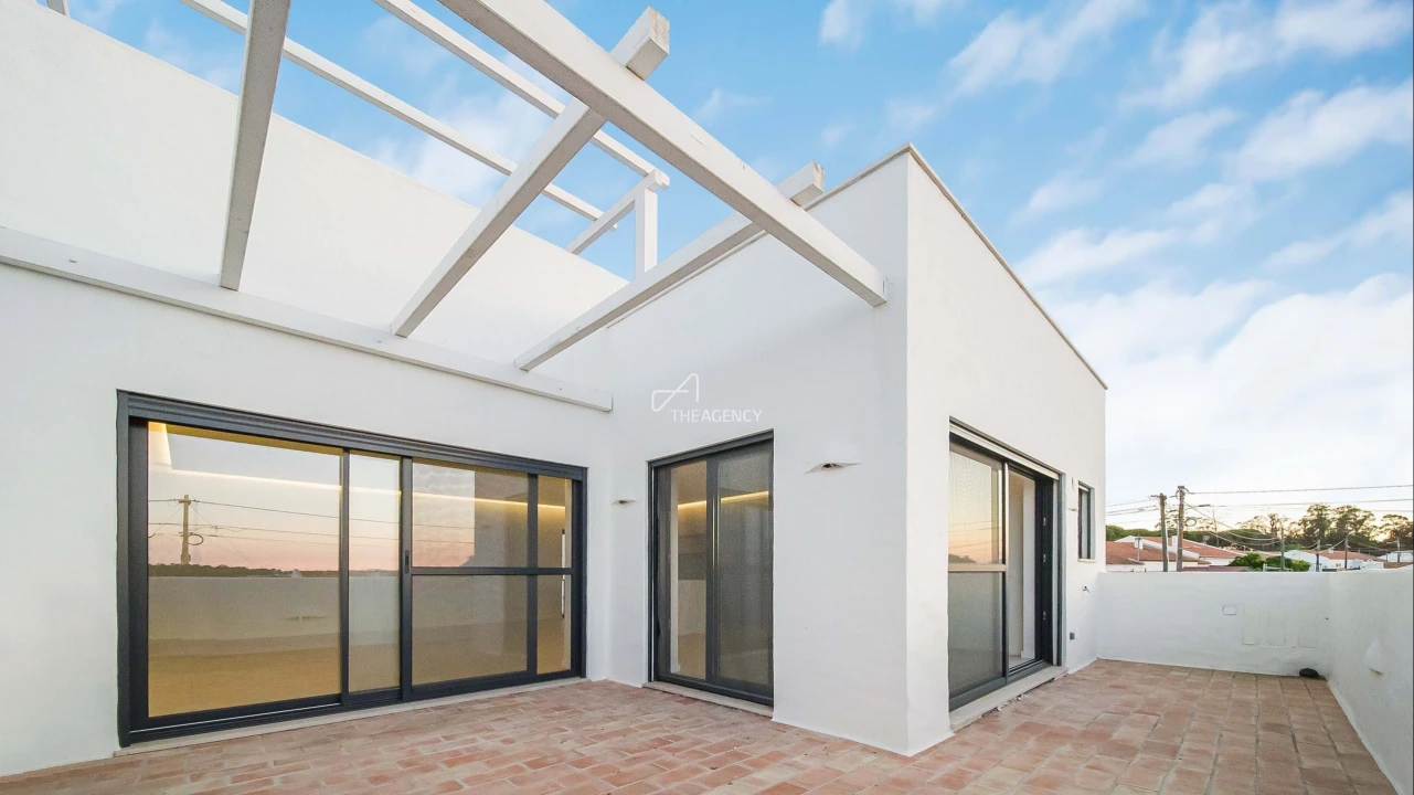 Moradia T3 para Venda em Santa Maria do Castelo e Santiago e Santa Susana Foto 13