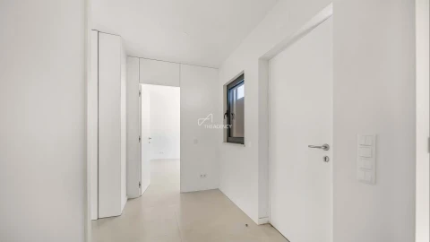 Moradia T3 para Venda em Santa Maria do Castelo e Santiago e Santa Susana