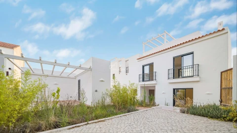 Moradia T3 para Venda em Santa Maria do Castelo e Santiago e Santa Susana