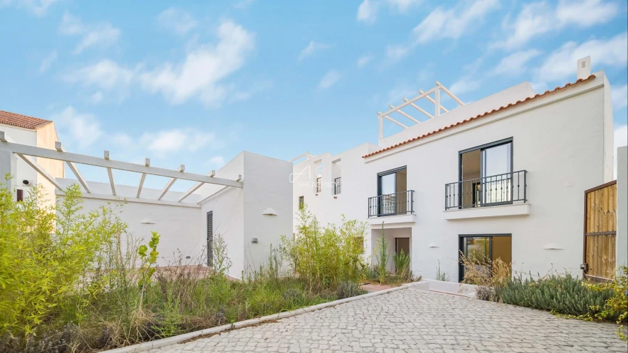 Moradia T3 para Venda em Santa Maria do Castelo e Santiago e Santa Susana Foto 25