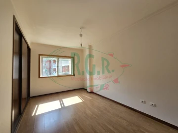 Apartamento T2 para Venda em Gondomar (São Cosme), Valbom e Jovim