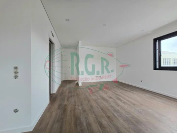 Moradia T2 para Venda em Gondomar (São Cosme), Valbom e Jovim