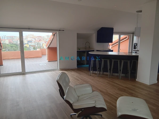 Apartamento T2 para Venda em Penha de França Foto 2