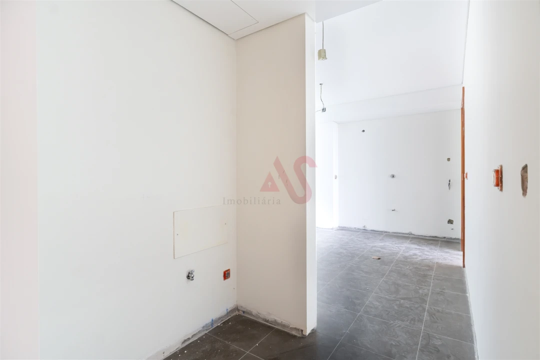 Apartamento T3 para Venda em Lordelo do Ouro e Massarelos Foto 13