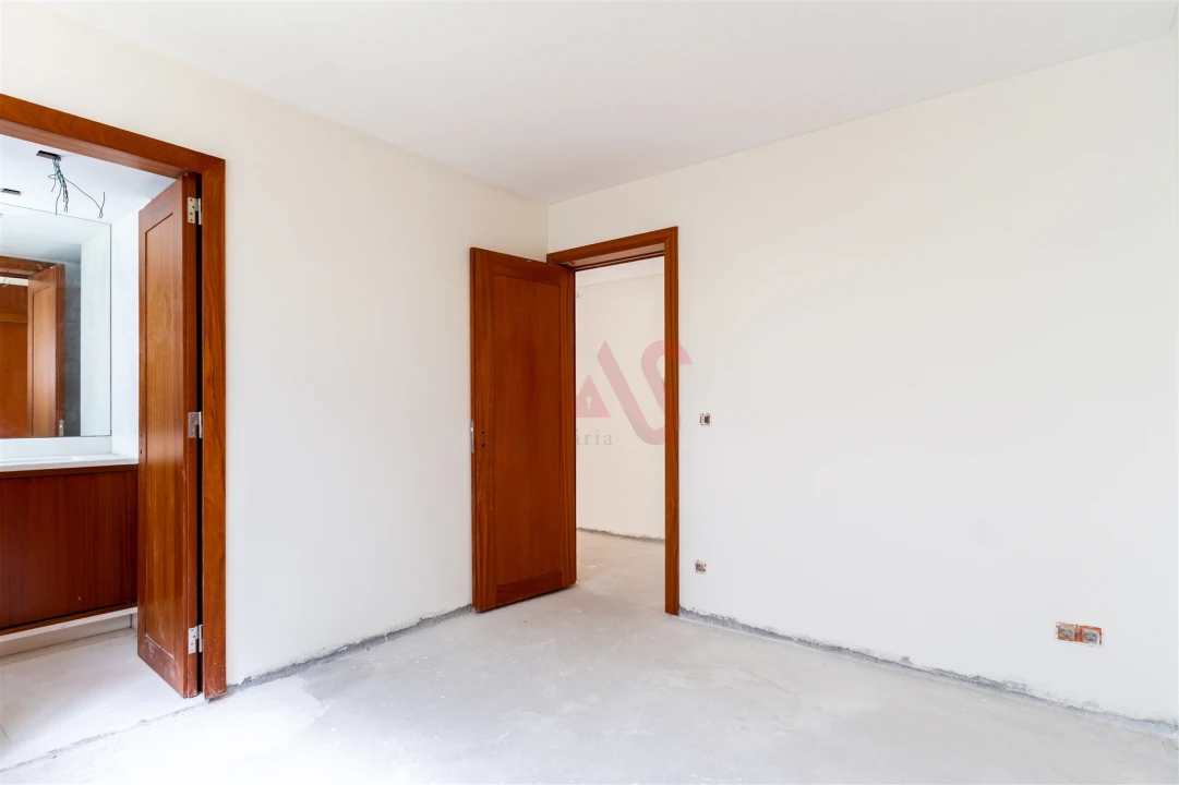 Apartamento T3 para Venda em Lordelo do Ouro e Massarelos Foto 30