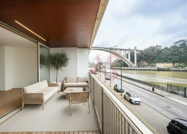 Apartamento T3 para Venda em Lordelo do Ouro e Massarelos
