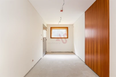 Apartamento T3 para Venda em Lordelo do Ouro e Massarelos