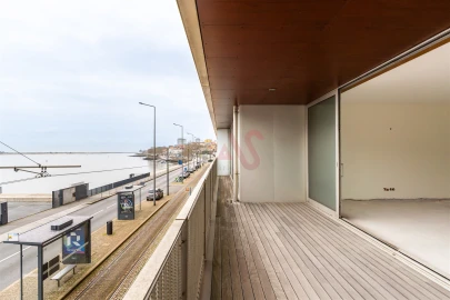 Apartamento T3 para Venda em Lordelo do Ouro e Massarelos