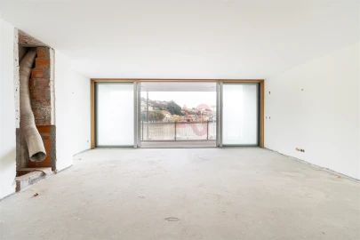 Apartamento T3 para Venda em Lordelo do Ouro e Massarelos