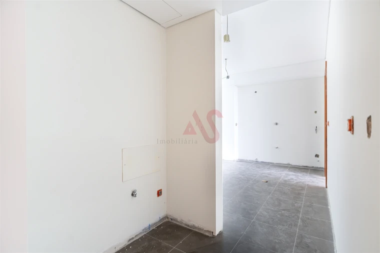 Apartamento T3 para Venda em Lordelo do Ouro e Massarelos Foto 13