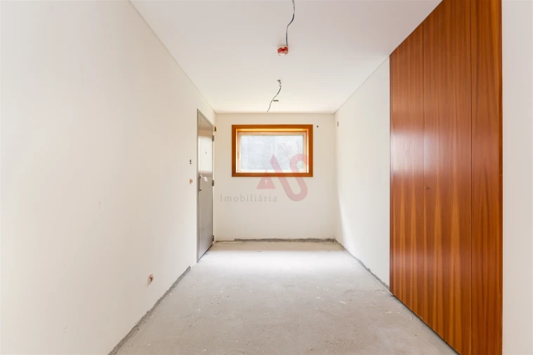 Apartamento T3 para Venda em Lordelo do Ouro e Massarelos Foto 32