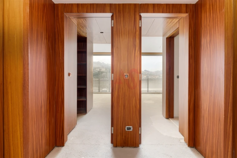 Apartamento T3 para Venda em Lordelo do Ouro e Massarelos Foto 15