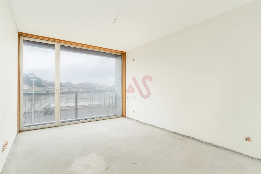 Apartamento T3 para Venda em Lordelo do Ouro e Massarelos Foto 16