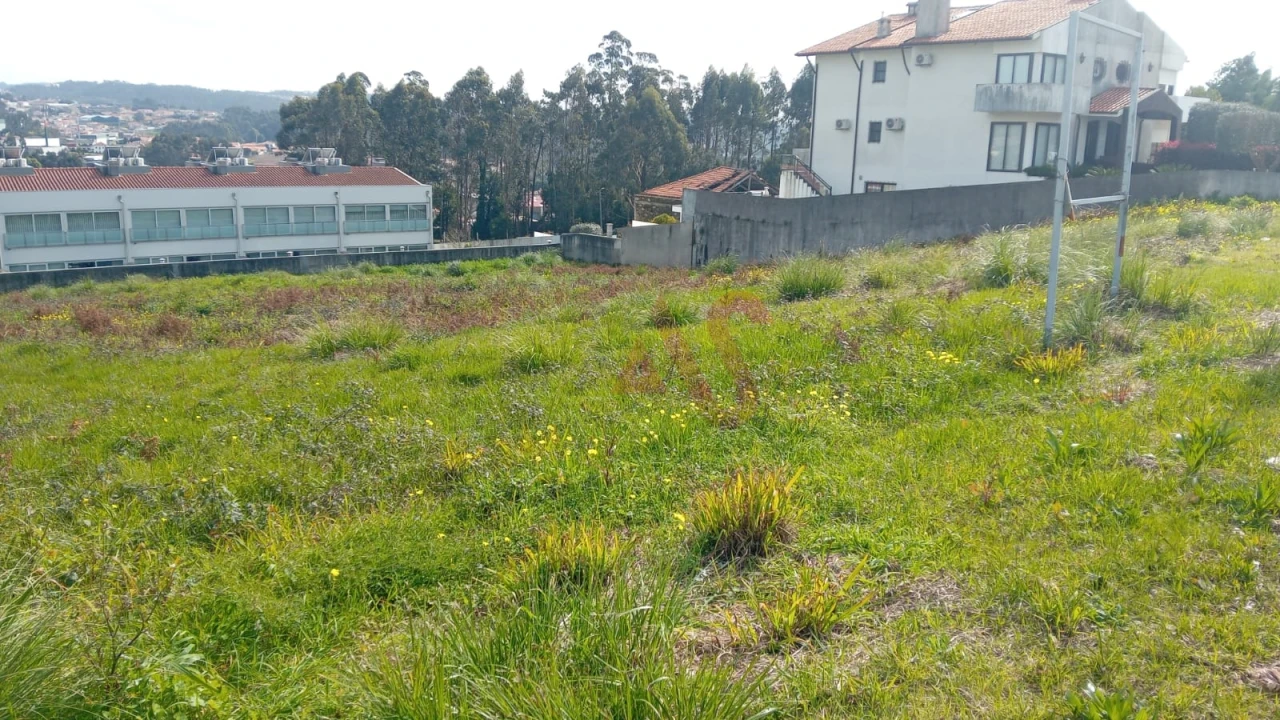 Terreno para Venda em Mozelos Foto 2