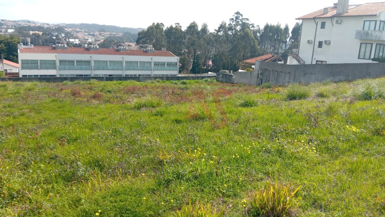 Terreno para Venda em Mozelos Foto 3