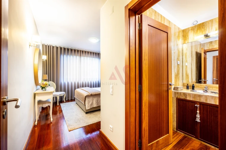 Apartamento T4 para Venda em Matosinhos e Leça da Palmeira Foto 25