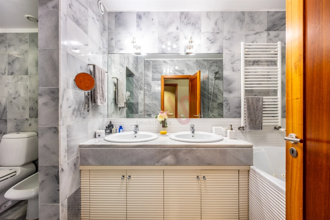 Apartamento T4 para Venda em Matosinhos e Leça da Palmeira Foto 22