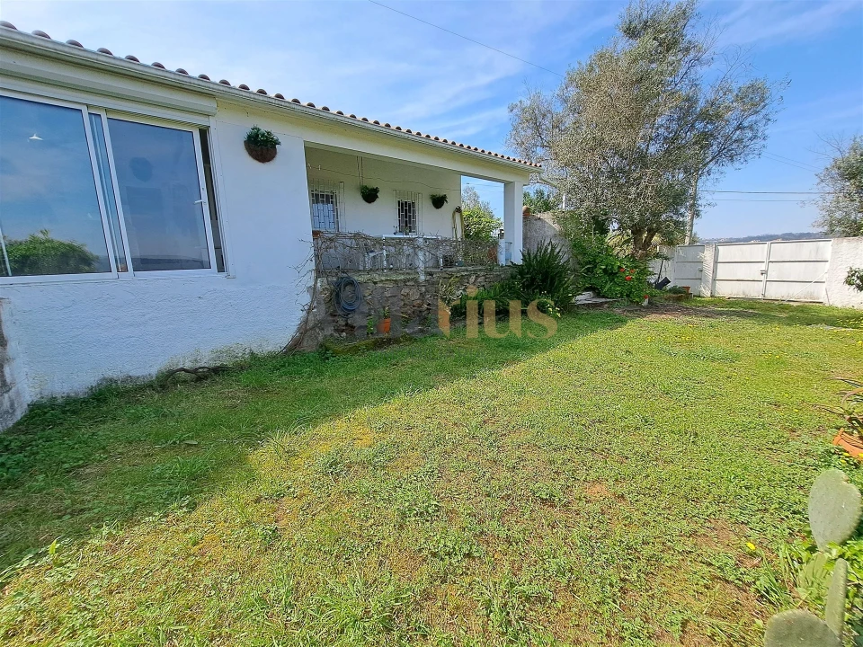 Moradia T3 para Venda em Serra e Junceira Foto 26