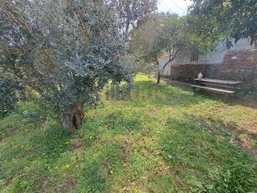 Moradia T3 para Venda em Serra e Junceira