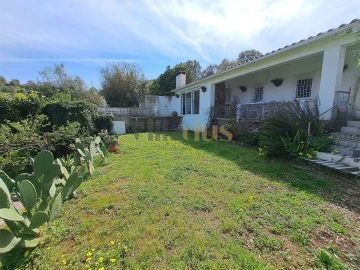 Moradia T3 para Venda em Serra e Junceira