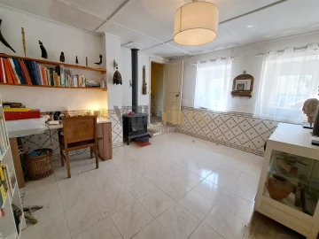 Moradia T3 para Venda em Serra e Junceira