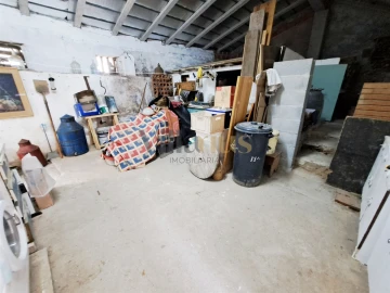 Moradia T3 para Venda em Serra e Junceira