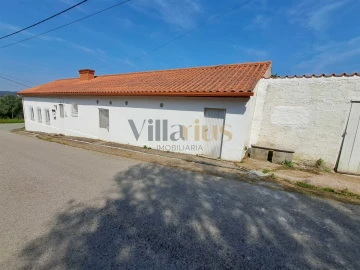 Moradia T3 para Venda em Serra e Junceira