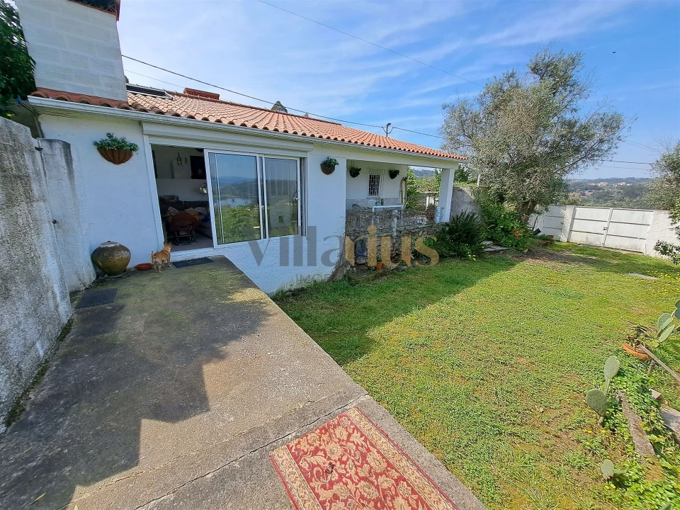 Moradia T3 para Venda em Serra e Junceira Foto 1