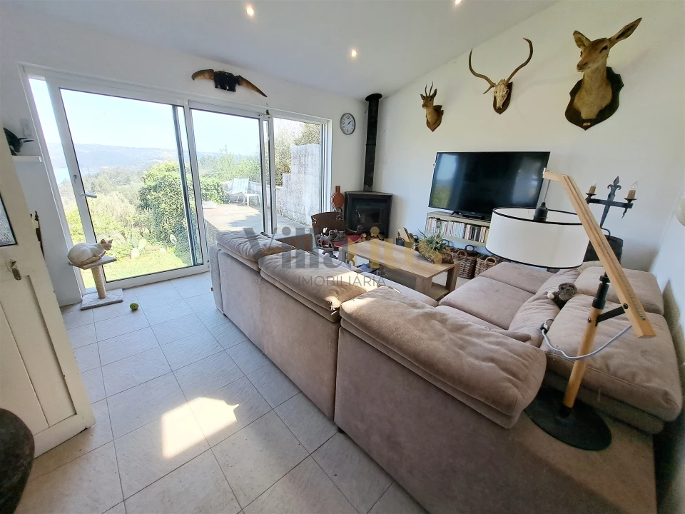 Moradia T3 para Venda em Serra e Junceira Foto 9