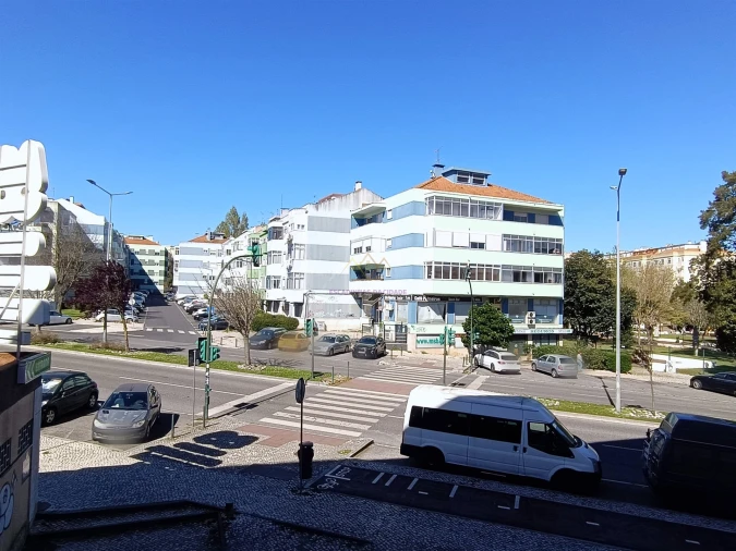 Apartamento T3 para Venda em Massamá e Monte Abraão Foto 4
