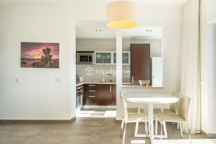 Apartamento T1 para Venda em Mexilhoeira Grande Foto 5