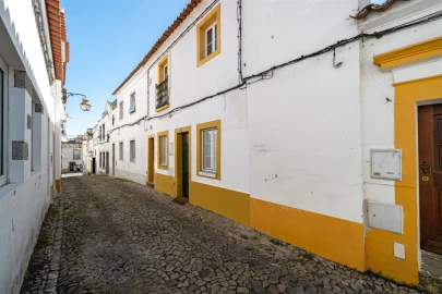 Moradia T2 para Venda em Évora (São Mamede, Sé, São Pedro e Santo Antão)