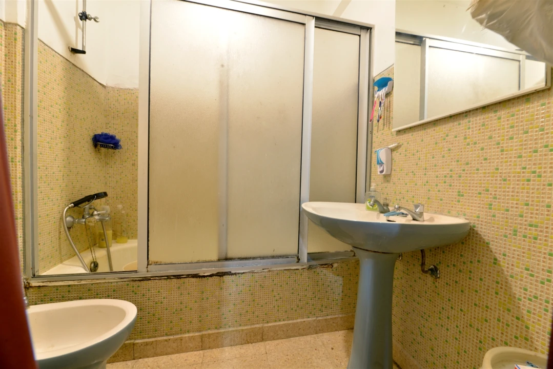 Apartamento T2 para Venda em Porto Salvo Foto 10