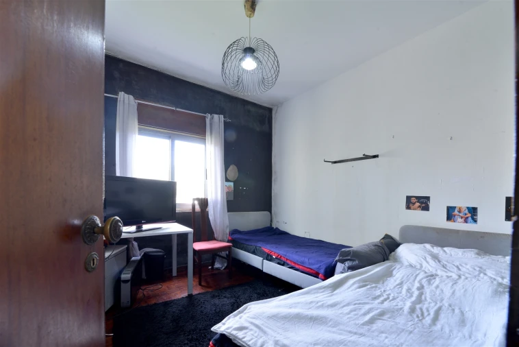 Apartamento T2 para Venda em Porto Salvo Foto 8