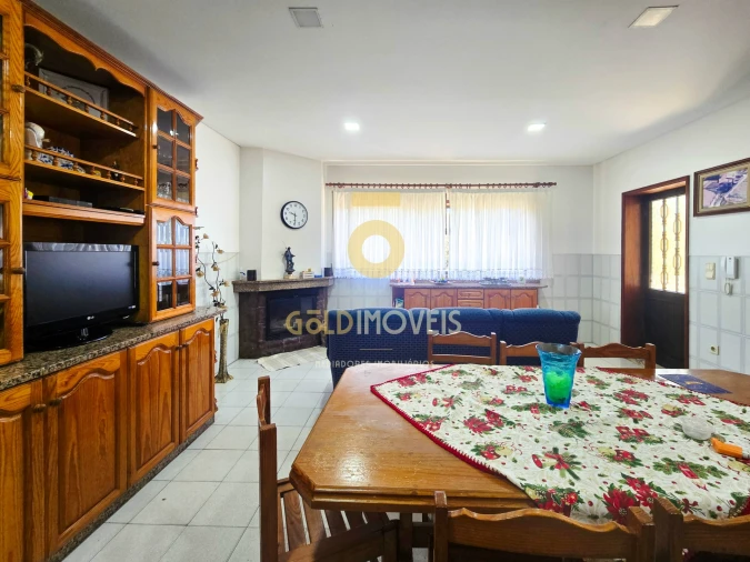 Moradia T3 para Venda em Lourosa Foto 4