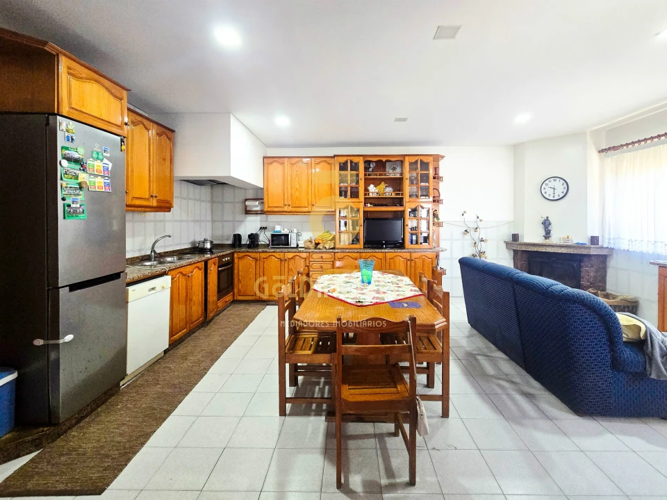 Moradia T3 para Venda em Lourosa Foto 2