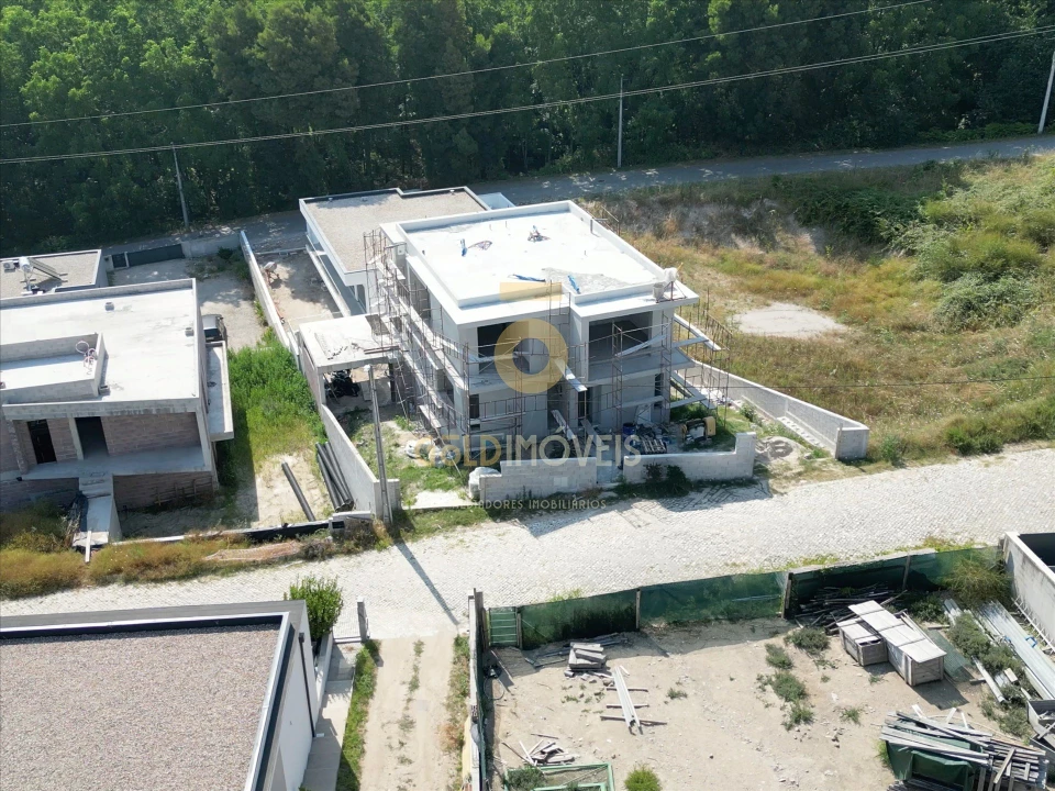 Moradia T2 para Venda em Galegos Foto 8
