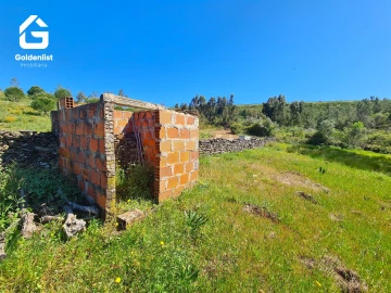 Terreno para Venda em Cebolais de Cima e Retaxo