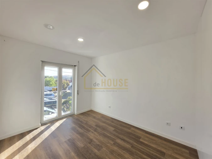 Moradia T2 para Venda em Vimeiro Foto 15