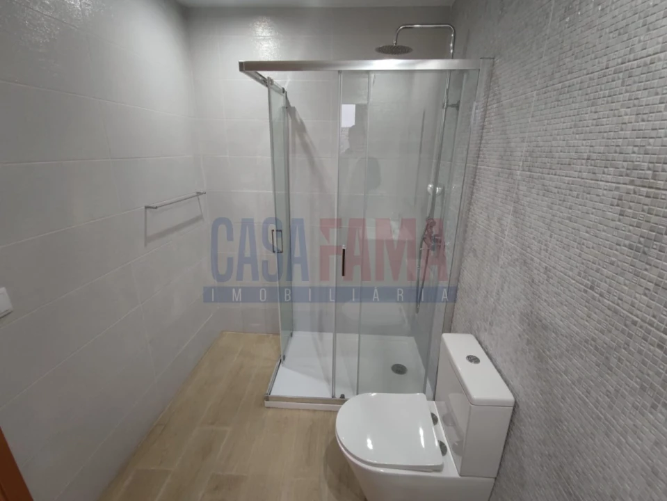 Apartamento T1 para Venda em Vila Nova de Famalicão e Calendário Foto 12